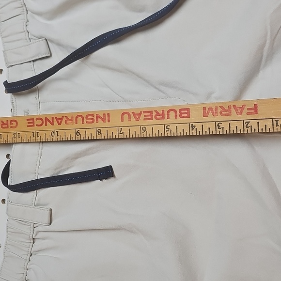 NWW Izod Saltwater Chino Shorts Sz Large - Picture 9 of 10